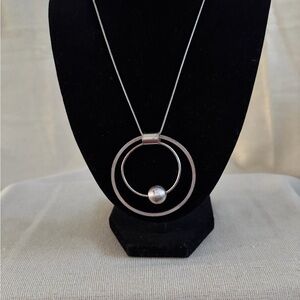 Source Unknown Silver Circle Pendant Necklace
